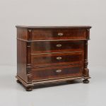1095 2475 CHEST OF DRAWERS